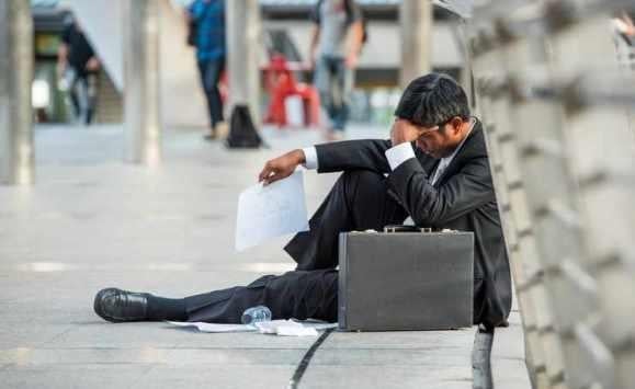 آثار البطالة