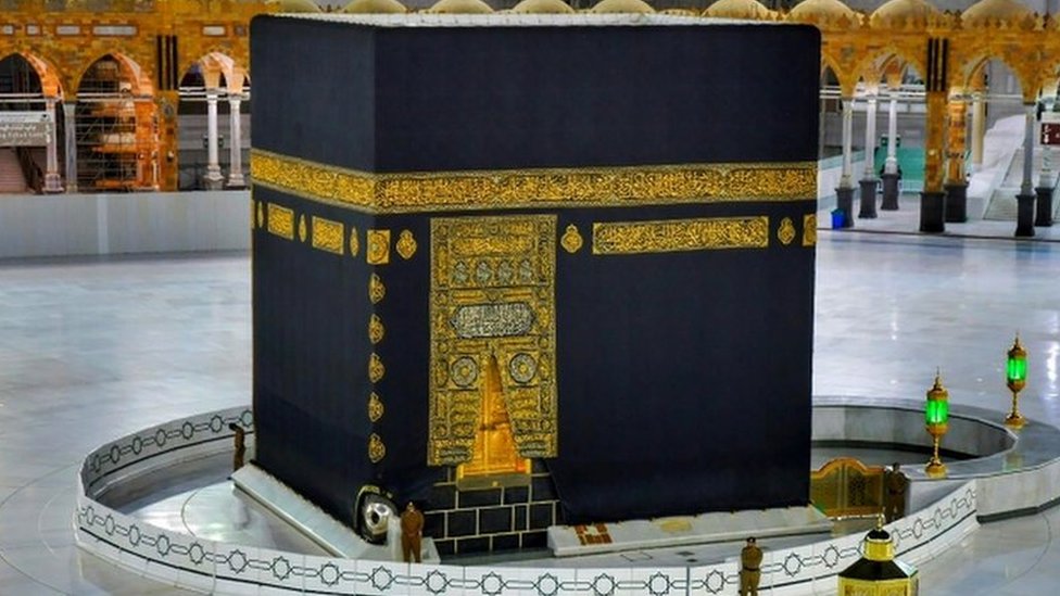 لمس الكعبة في المنام